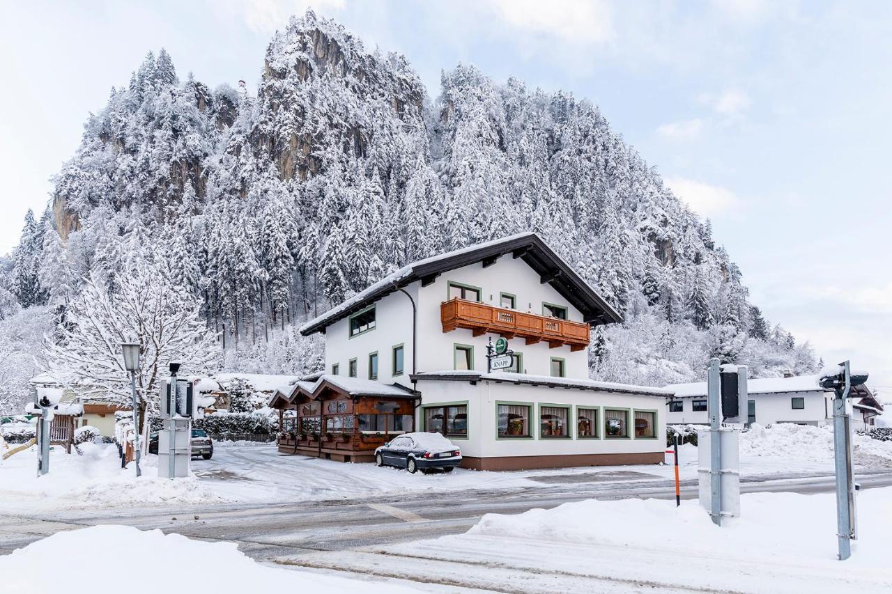 Gasthof Pension Knapp Штрасс-ім-Ціллерталь Екстер'єр фото
