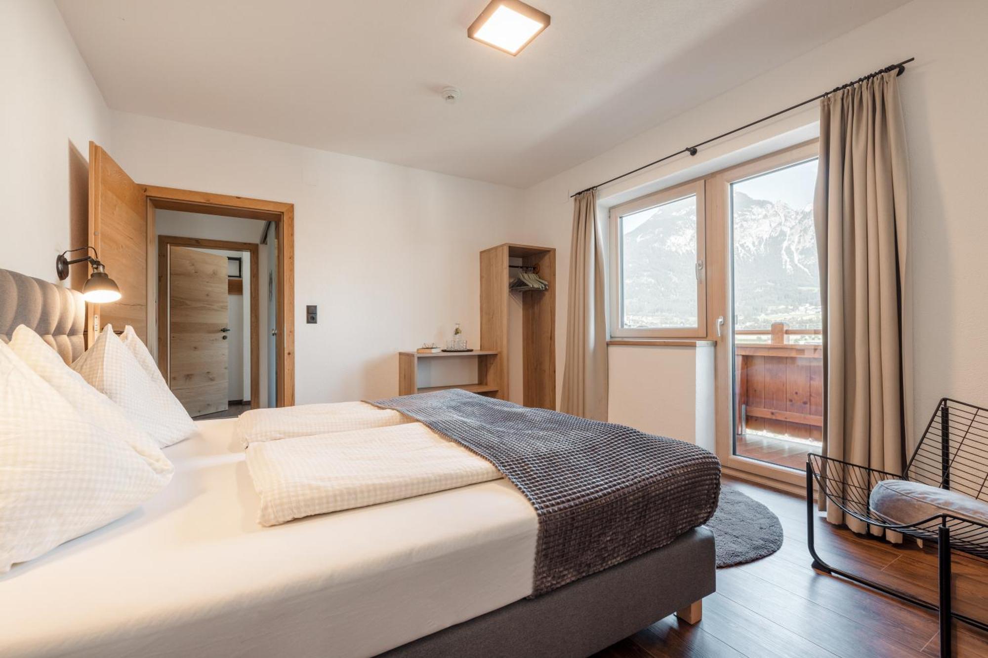 Gasthof Pension Knapp Штрасс-ім-Ціллерталь Екстер'єр фото