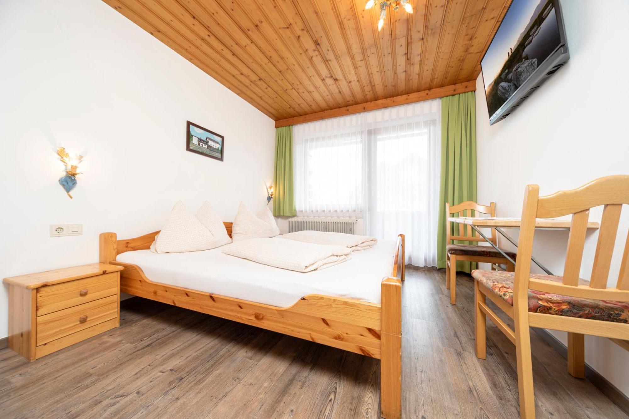 Gasthof Pension Knapp Штрасс-ім-Ціллерталь Номер фото